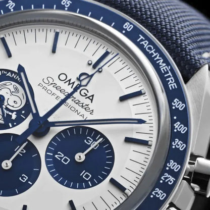 Omega Speedmaster :Argenté et Bracelet en Nylon Bleu